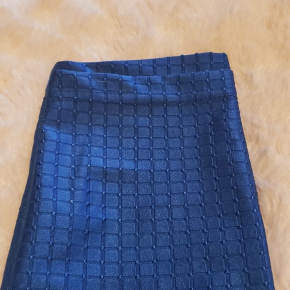 Booty enhancing leggings - Picture 3 of 4